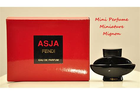 Asja Fendi Fendi perfume .